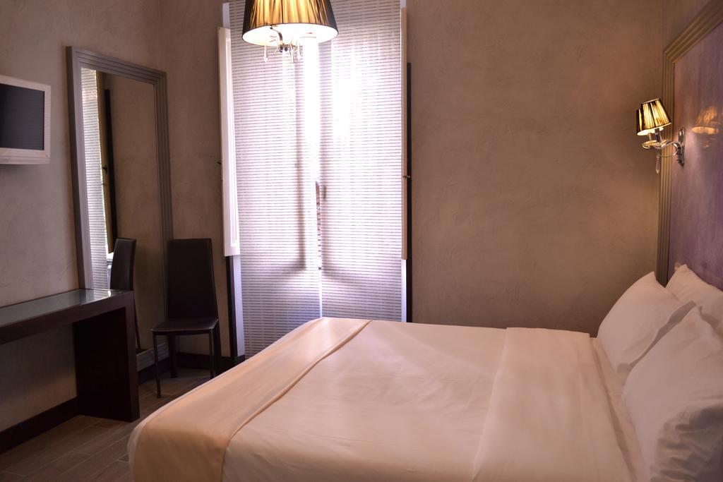 Tiburtina House Hotel โรม ภายนอก รูปภาพ