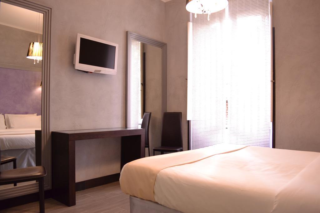 Tiburtina House Hotel โรม ภายนอก รูปภาพ