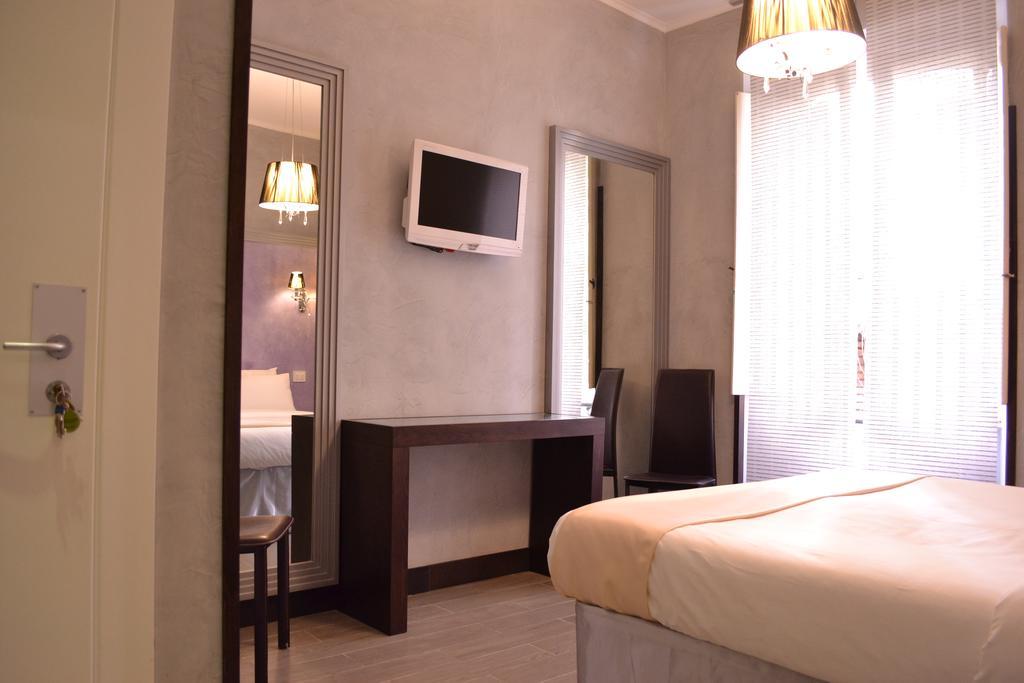 Tiburtina House Hotel โรม ภายนอก รูปภาพ