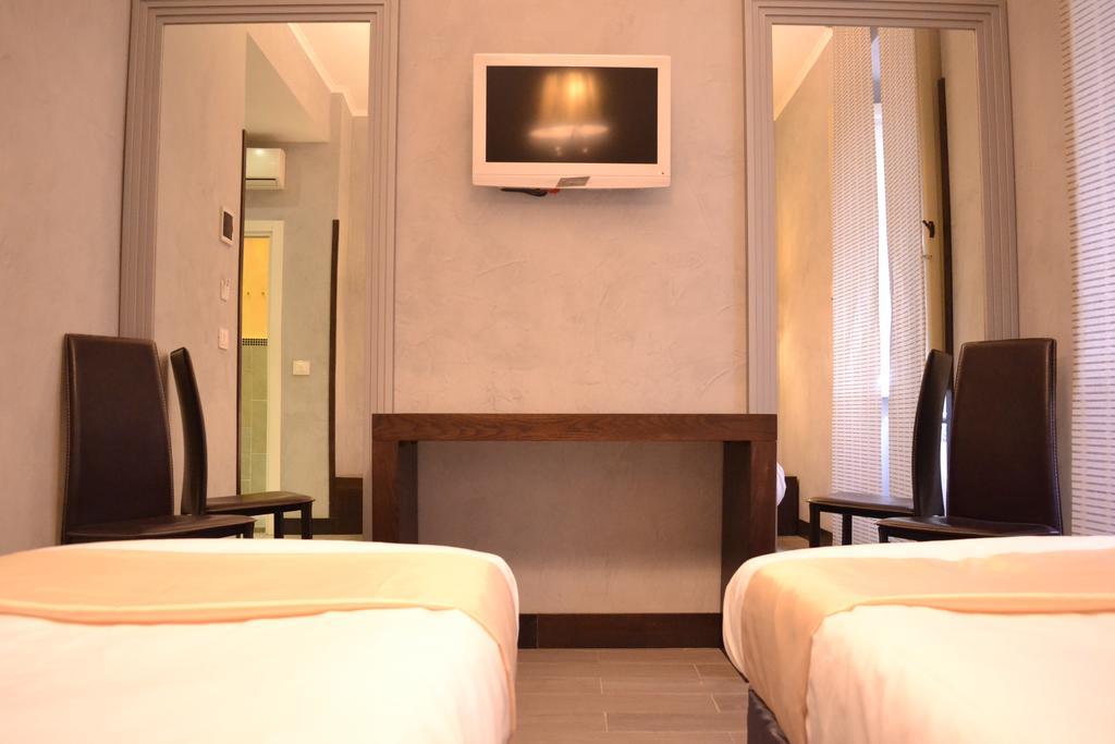 Tiburtina House Hotel โรม ภายนอก รูปภาพ
