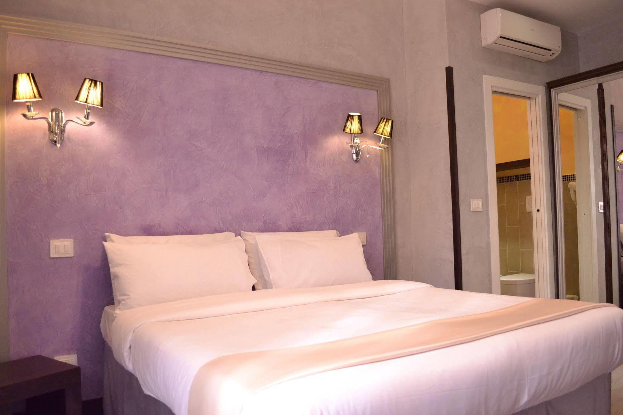 Tiburtina House Hotel โรม ภายนอก รูปภาพ