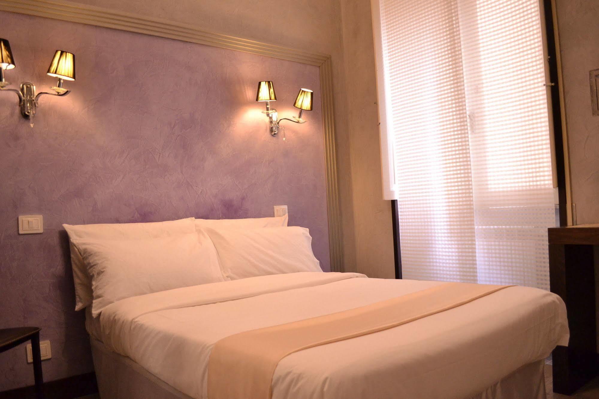 Tiburtina House Hotel โรม ภายนอก รูปภาพ