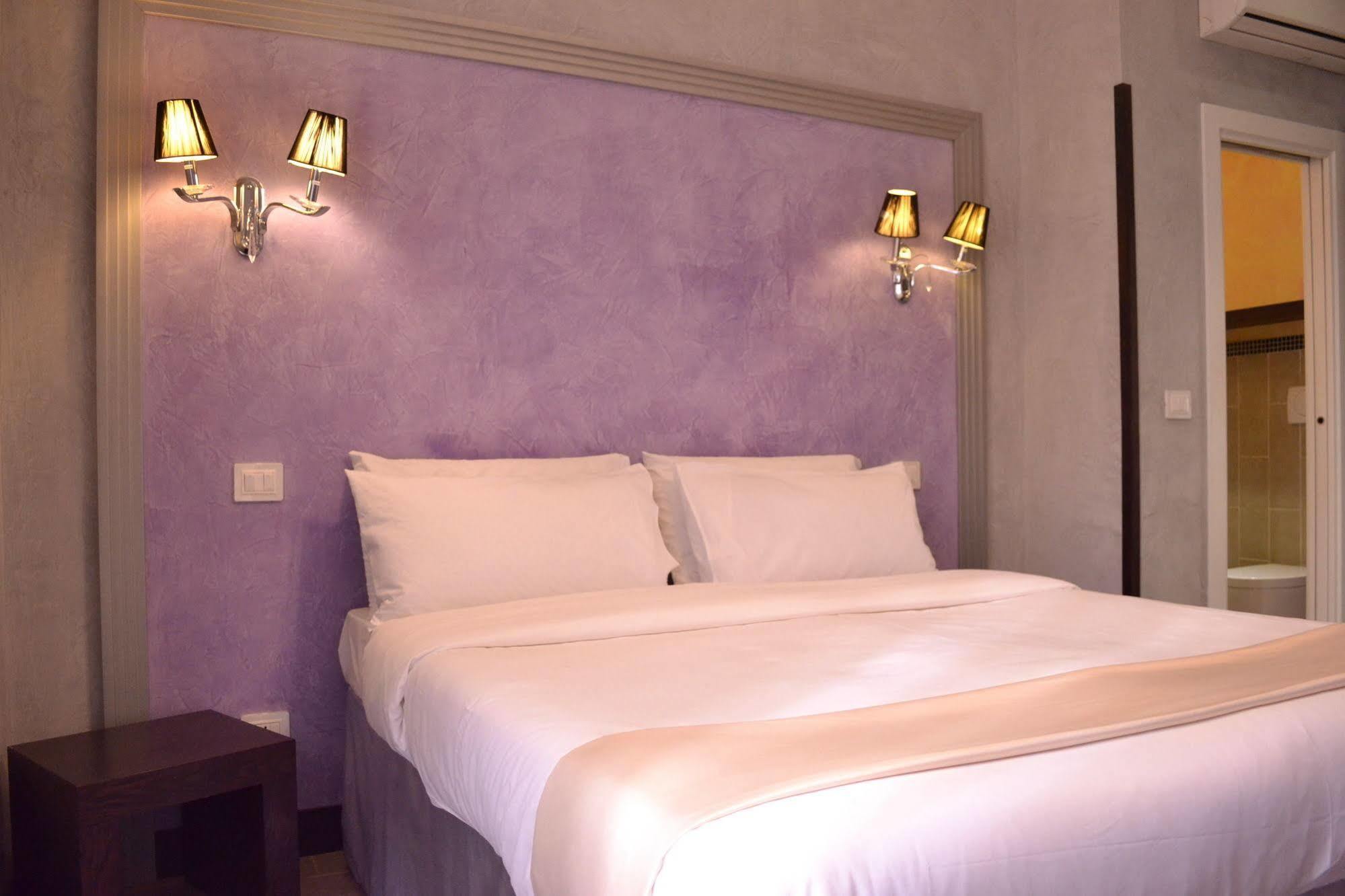 Tiburtina House Hotel โรม ภายนอก รูปภาพ
