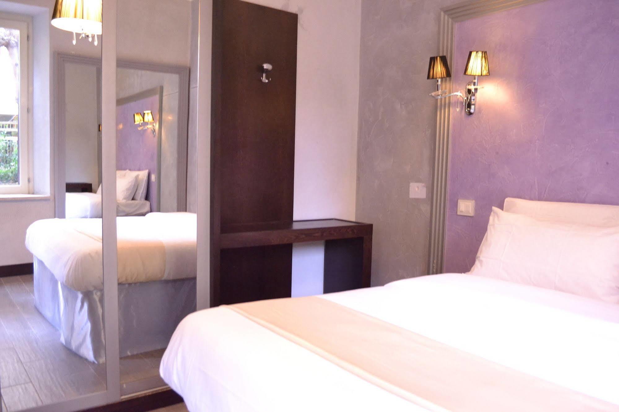 Tiburtina House Hotel โรม ภายนอก รูปภาพ