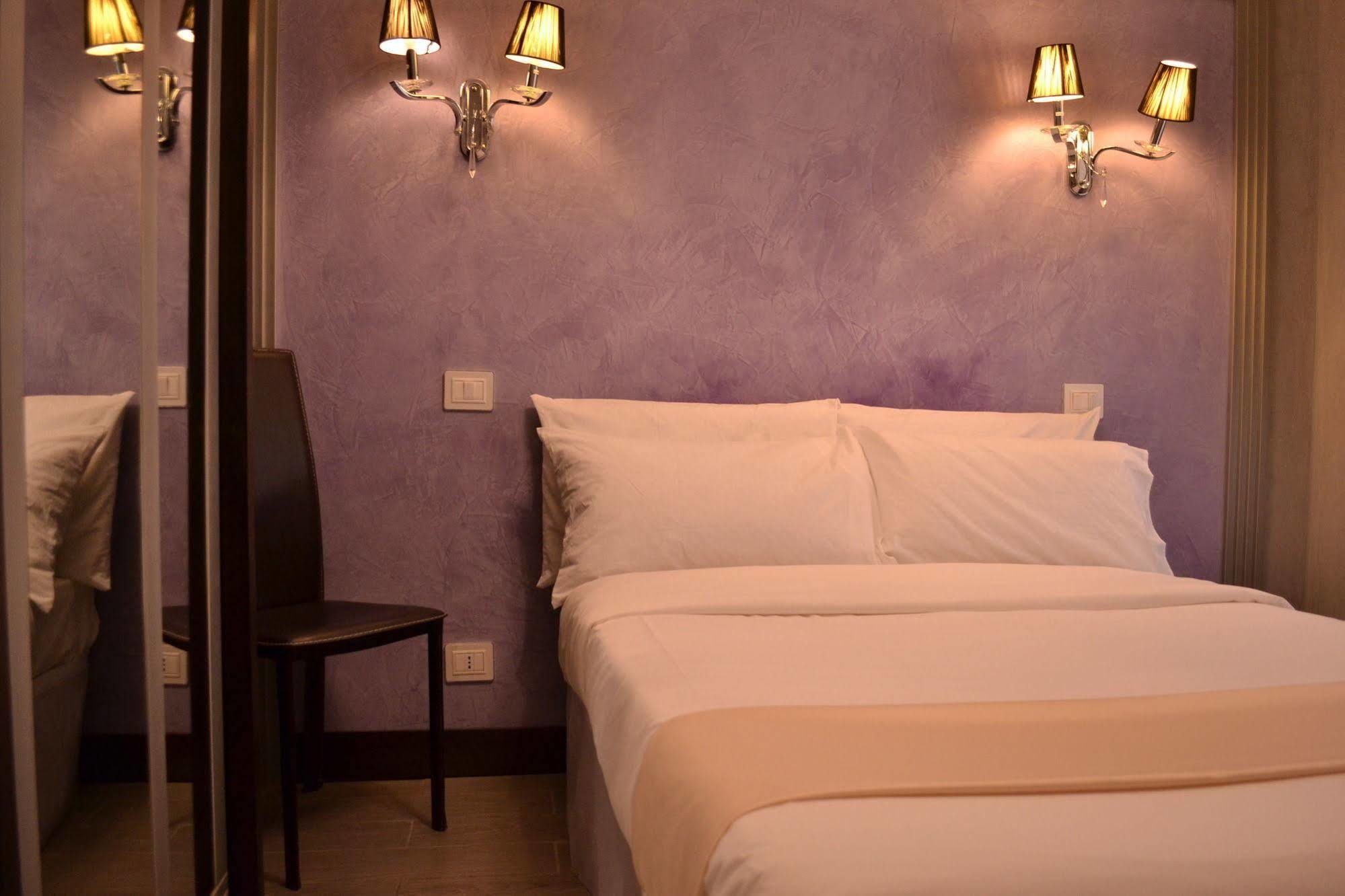 Tiburtina House Hotel โรม ภายนอก รูปภาพ